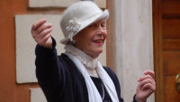 seniorka nová